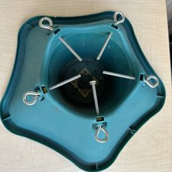 Green Plastic Artificial Christmas Tree Stand – Basic Size