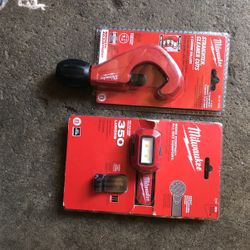 Milwaukee Headlamp + Copper Pipe Cutter New