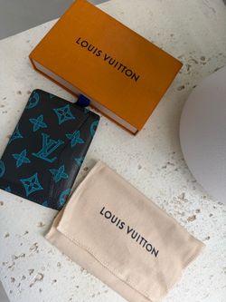 Louis Vuitton monogram wallet/card holder