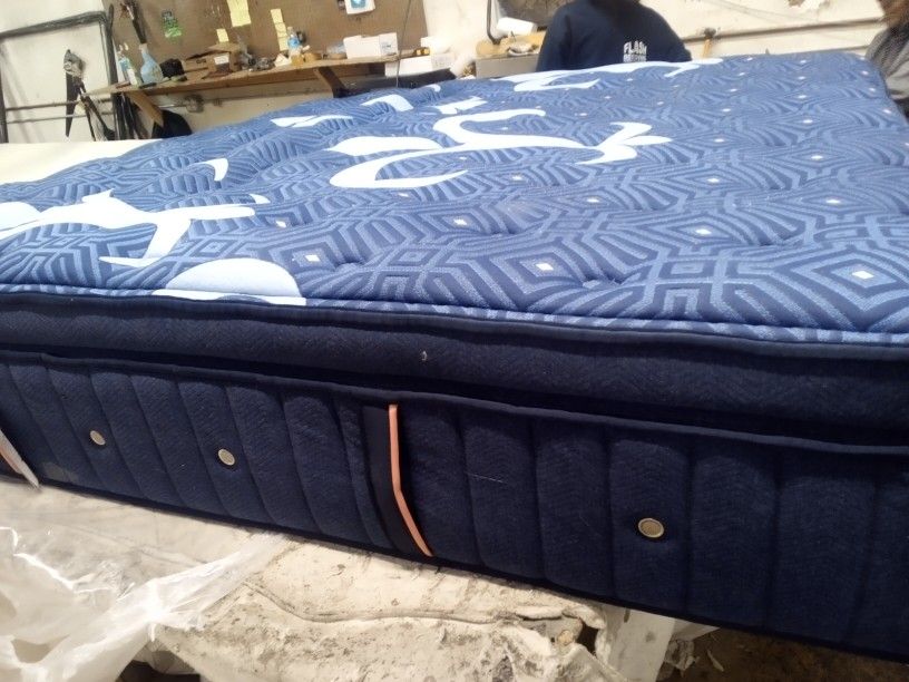 Matress King-size Stearns Foster $1000 Free Delivery