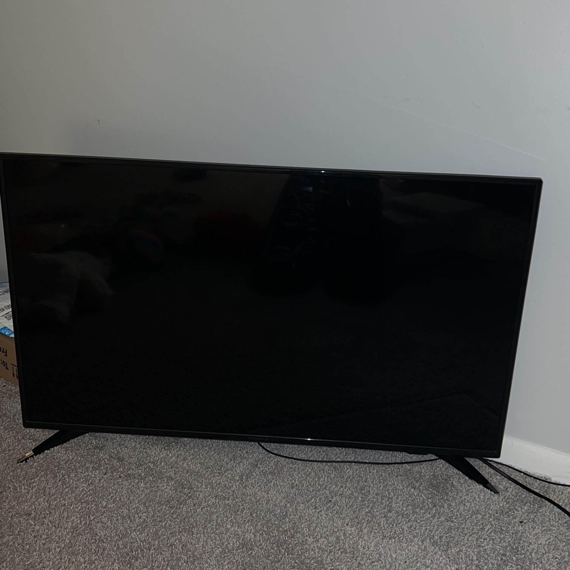 SMART TV + LARGE MIRROR** PRICES BELOW⬇️