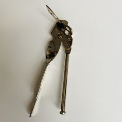 Thanksgiving! Vintage Antique Universal Can/Bottle Opener. High quality metal. Like new condition. Excellent bargain. 