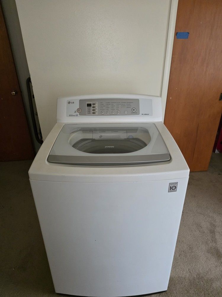 LG WASHER XL CAPACITY GOOD CONDITION HEAVY DUTY DELIVERY AVAILABLE FOR EXTRA FEE WE DO REPAIRS