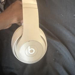 Beats Studio Pros 