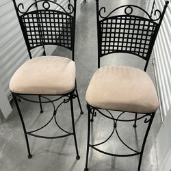 Moving Sale Dresser Night Stands Mirror Lounger Stools
