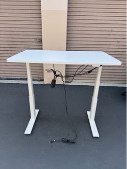 Rise®️ dual motors electric standing desk( 47”X29” in white)