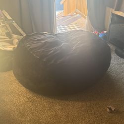 Giant bean bag with washable cover