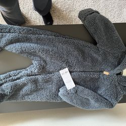 NIB Carter's Baby Sherpa Hooded Bunting Pram – Charcoal Grey (Size 6M)