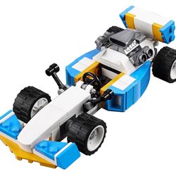 LEGO Creator 3in1 Extreme Engines 31072 Building Kit Enjoy racing adventures with this LEGO Creator 3n1 31072 Extreme Engines set, featuring a Race Ca