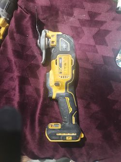 DEWALT 20V XR Brushless Oscillating Multi-Tool