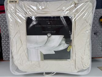 Hotel Collection King Hungarian White Goose Down Comforter – Lightweight – 100% Cotton