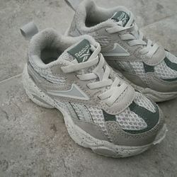 Toddler Sz8 Reebok Shoes 
