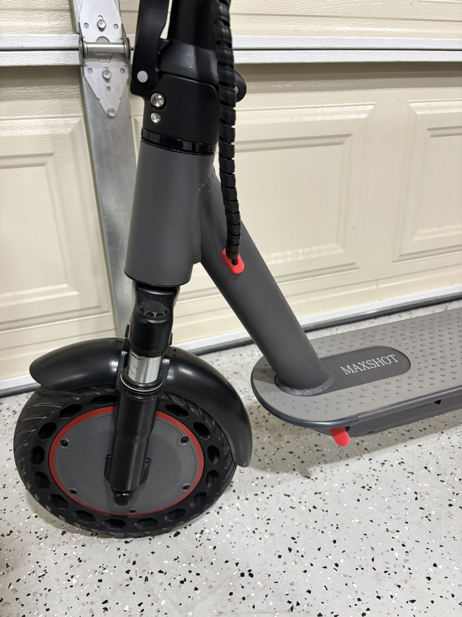 Electric Scooter With Dual Suspension