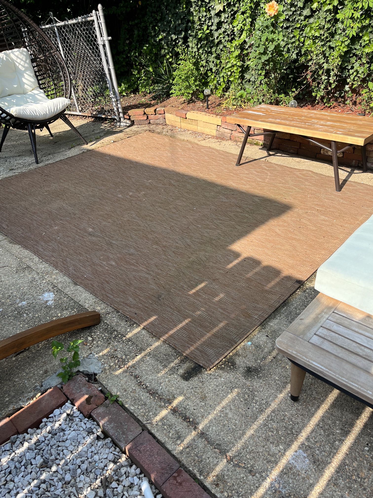 Indoor/Outdoor Backyard/Patio Rug