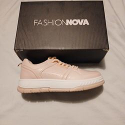 Women pink shoe size 10