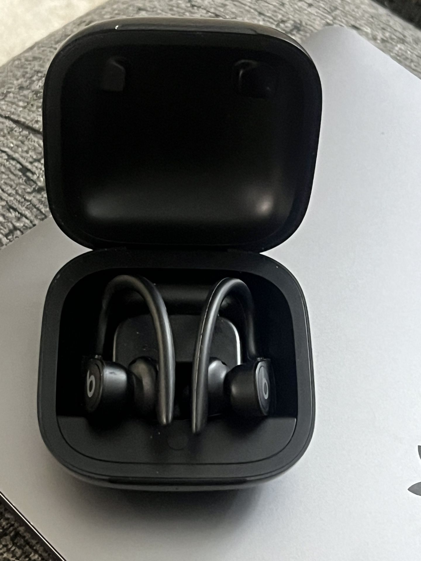 Powerbeats Pro 2021 (black)