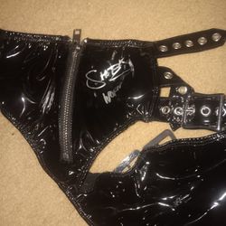 WWE Shotzi Worn Gear Autographed 