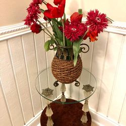 Very Fine Side  Coffee  Round Corner Table 