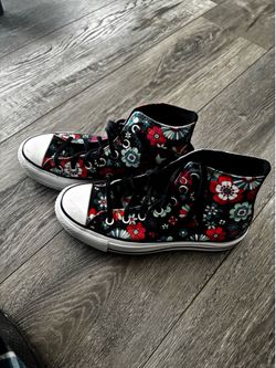 High top Converse like new size 6.5