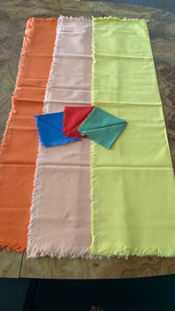 Vintage 1950s–60s  - Tea Tablecloth Set + 12  tea napkins