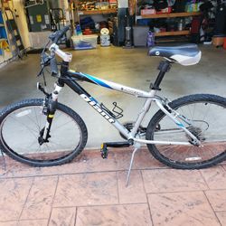 Rincon Giant Mountain Bike