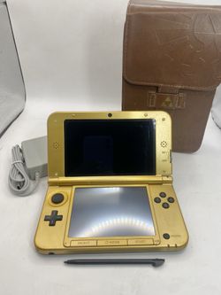Gold Triforce Nintendo 3DS XL The Legend of Zelda A Link Between Worlds + case