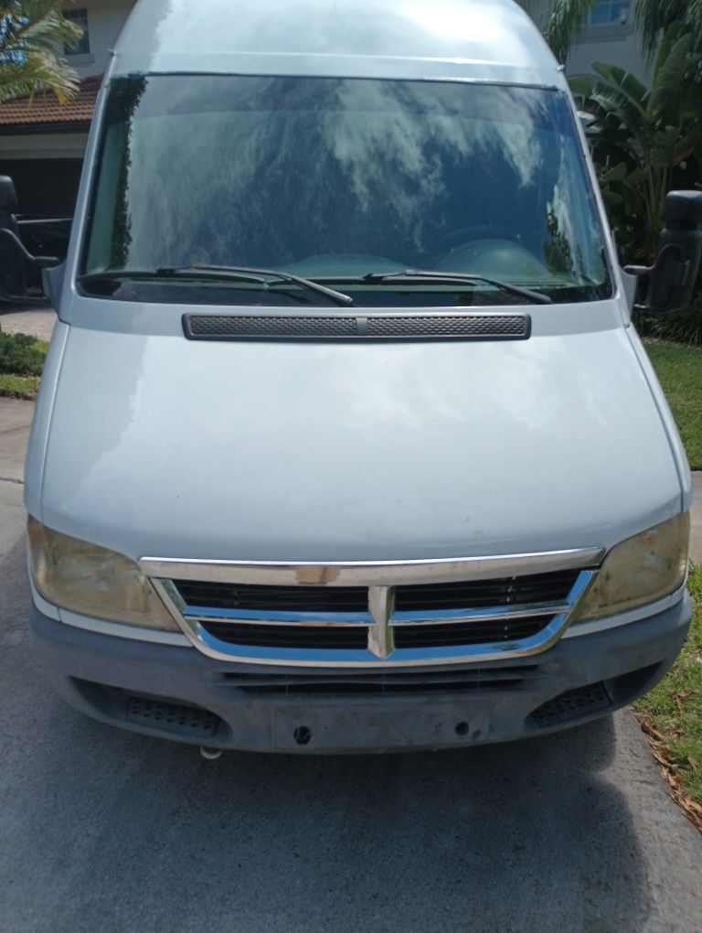 Sprinter Dually 2006 Won't Find Another Van Like This ! Delivery 🚚 Available!