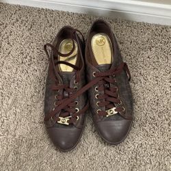 Michael Kors Signature Logo  Low Top Leather Tennis Shoes 