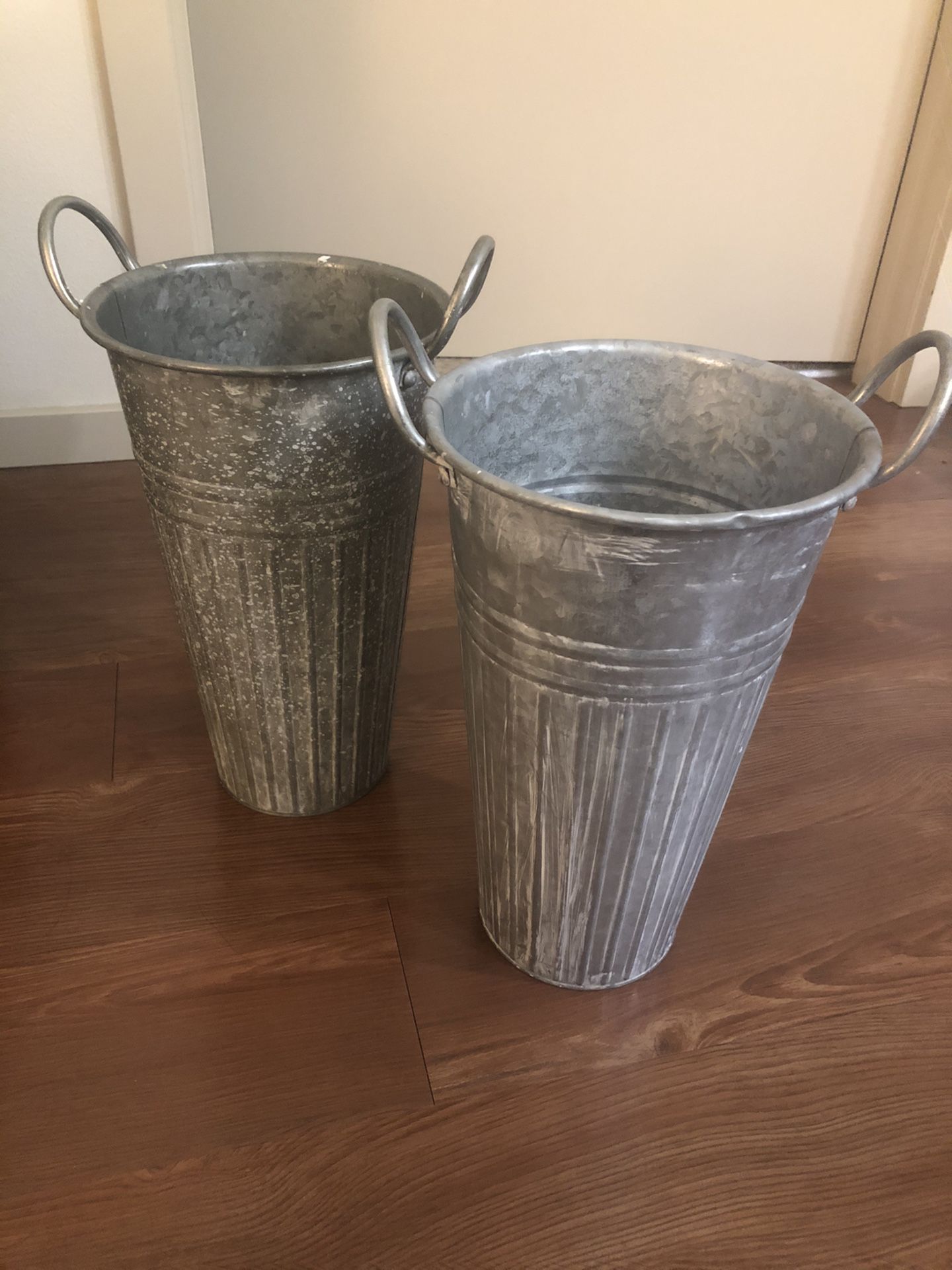 Galvanized buckets for weddings (sparklers, etc)