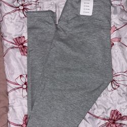 Pink Grey Leggings Vs