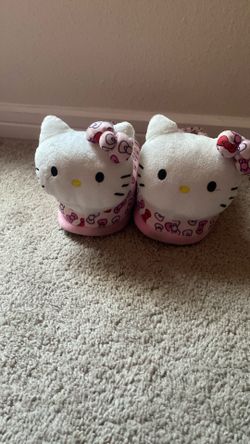 Hello kitty house slipper