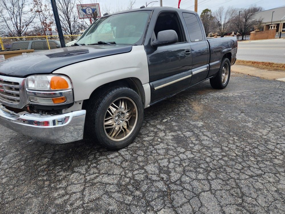 2005 GMC Sierra