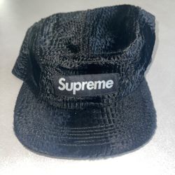 Supreme 