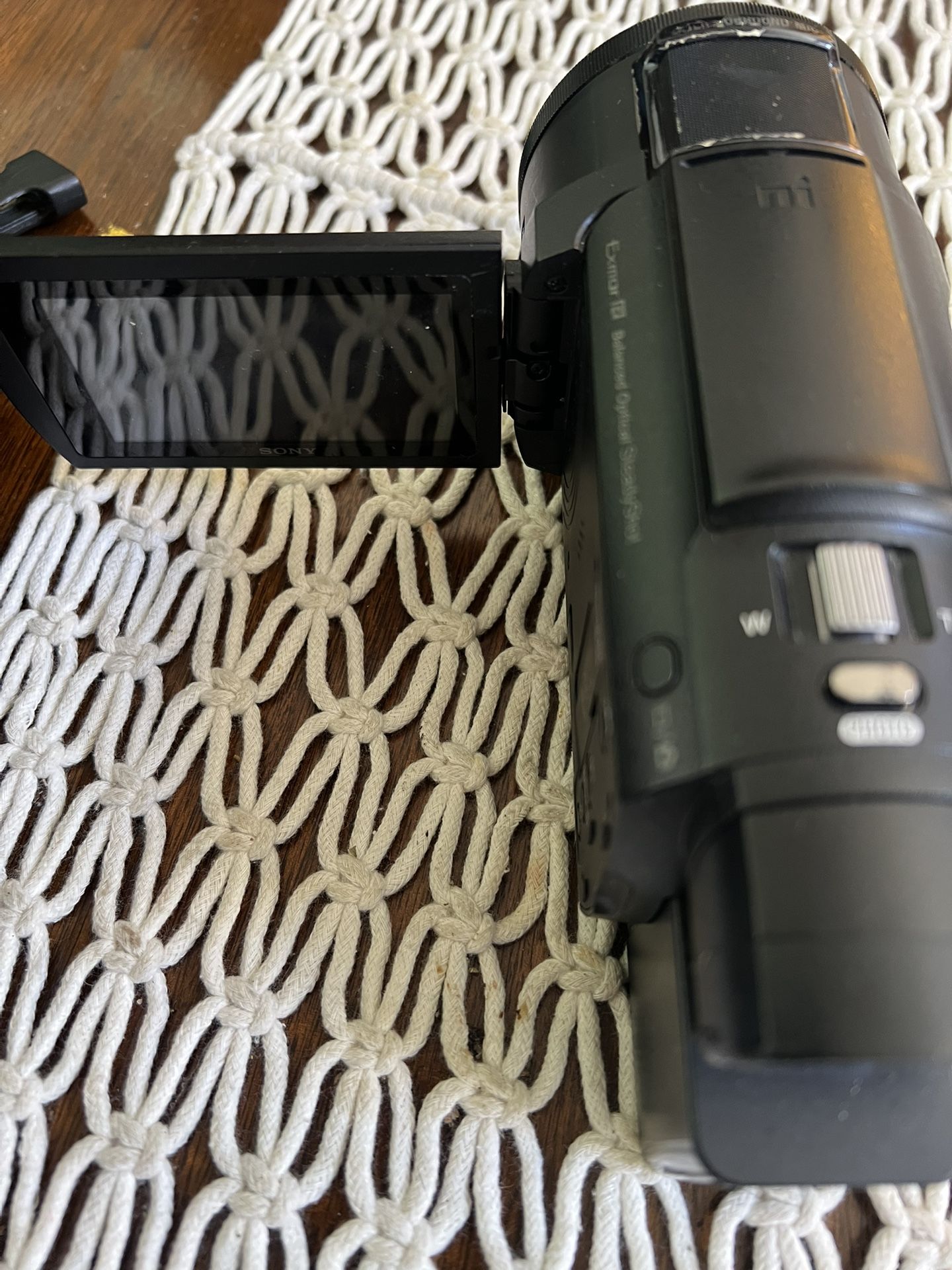 Sony FDR-AX53 4K Handycam camcorder