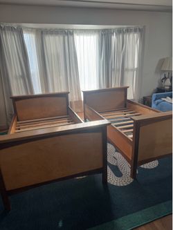Hardwood Twin Bed Bedroom Set and Dresser