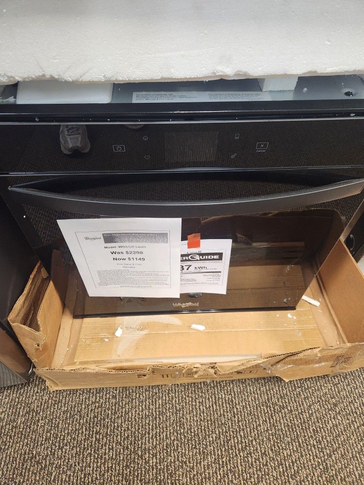 24 in. Single Electric Wall Oven in Black