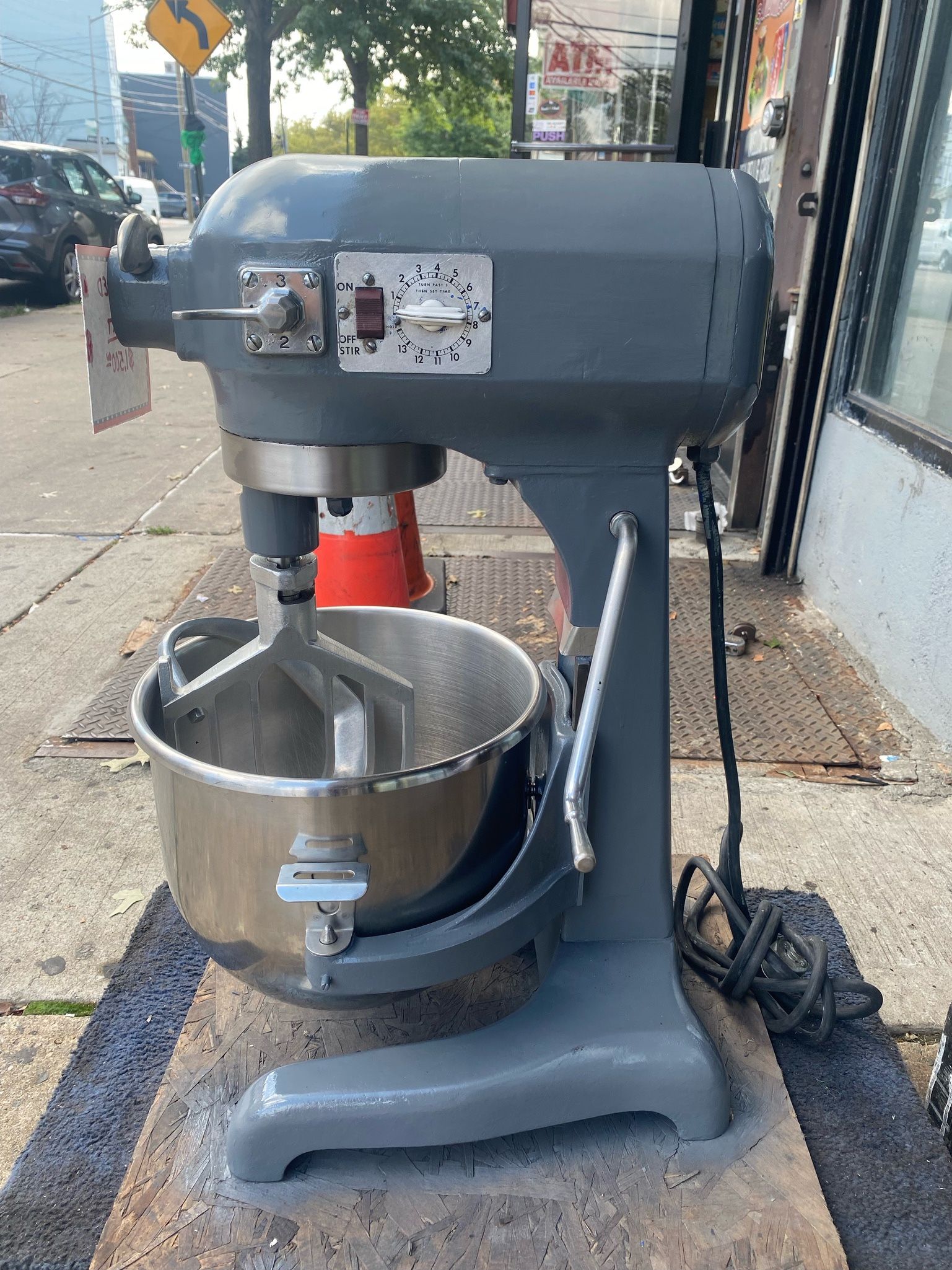 Hobart 20 Quart  Mixer - Restaurant Equipment