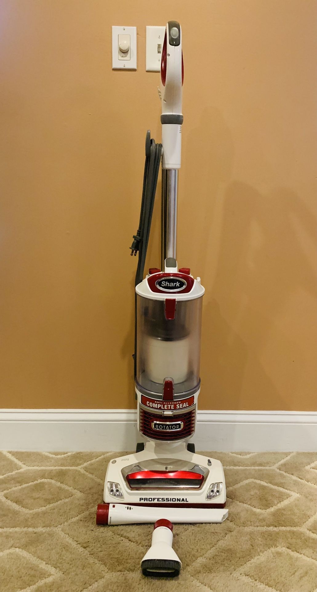 Shark Rotator lift away vacuum cleaner