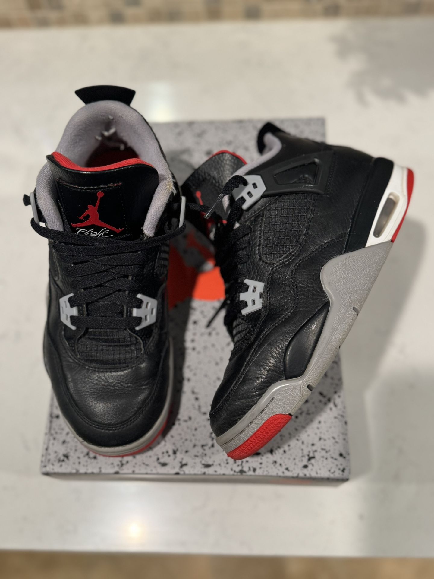 Air Jordan (GS) 4 Retro "BRED REIMAGINED" 2024 - Size 5.5Y