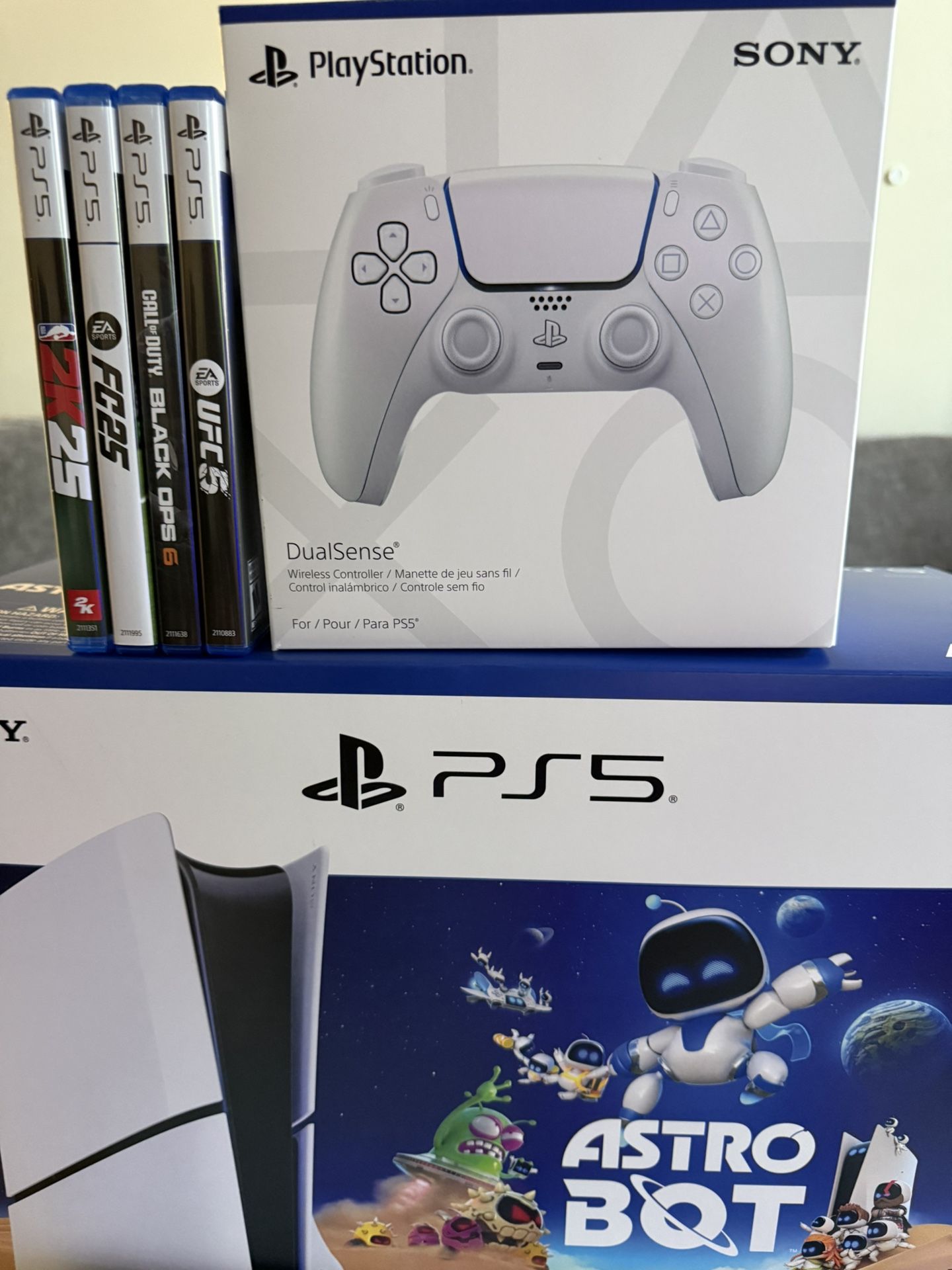 Selling PS5 Disc Version With Games And Extra Controller