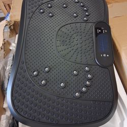 Vibration plate like new with remote