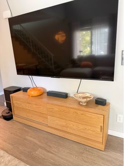 Hisense 85” QLED SMART TV
