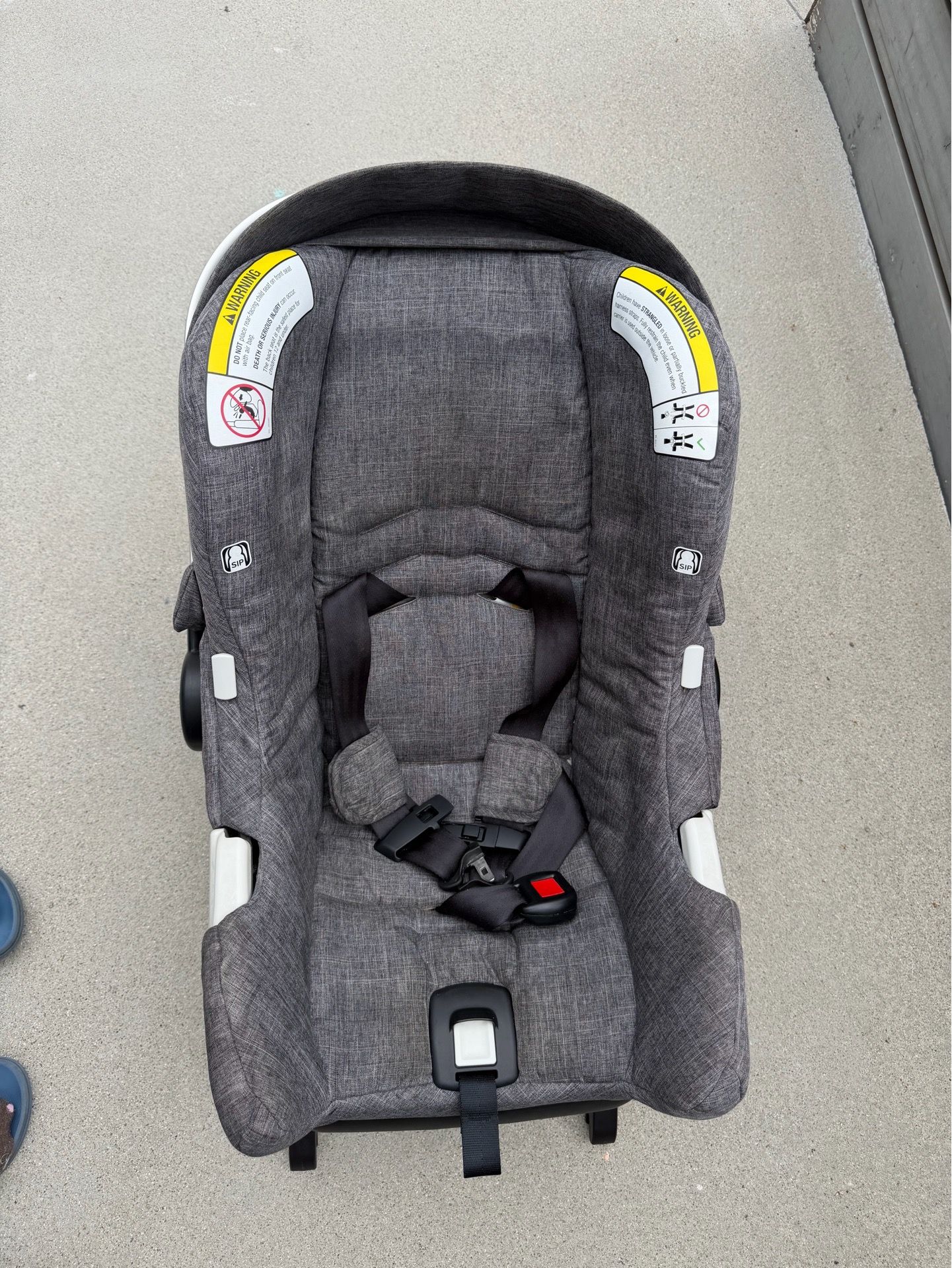 how heavy is uppababy vista V2 Stroller + Upper Adapters + RumbleSeat Size:8'0