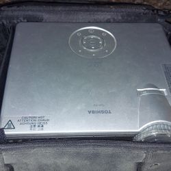 Toshoba Tdp T9 Projecter