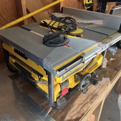 DEWALT 15 Amp 8-1/4 in. Compact Portable Jobsite Table Saw (DWE7485)