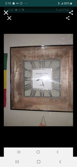 Large Clock (works good) $40.00 cash only (serious buyers)