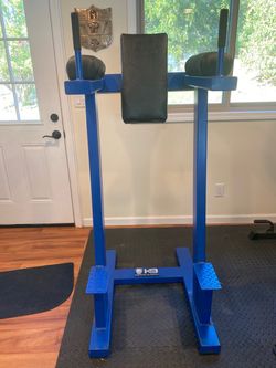 Leg Raise Station