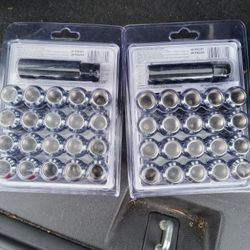 Lug Nuts Nuevos Solo Abri Un Paquete Pero No Le Quedo Ami Troca