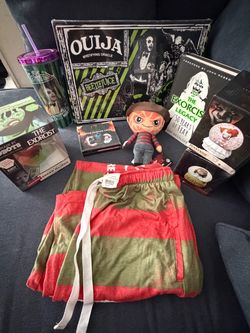 Horror Movie Collectibles Bundle Lot