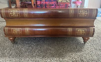Coffee cocktail table